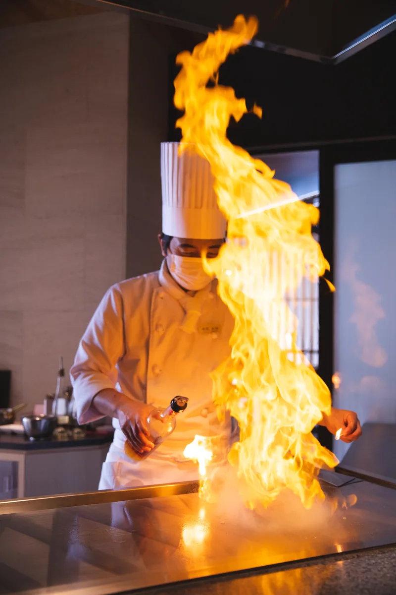 宮崎牛の料理イメージ（写真提供: 宮崎県観光協会）